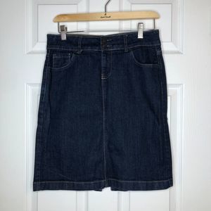 Old Navy Denim skirt size 6